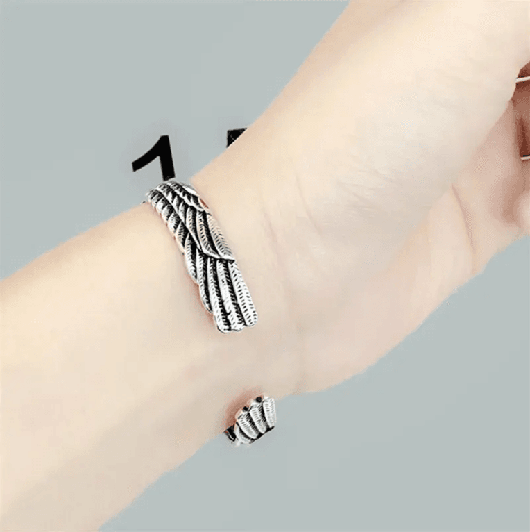 Hot Selling Fashion Vintage Men's Bangle Flying Eagle Wings Indian Eagle Bangle image 3